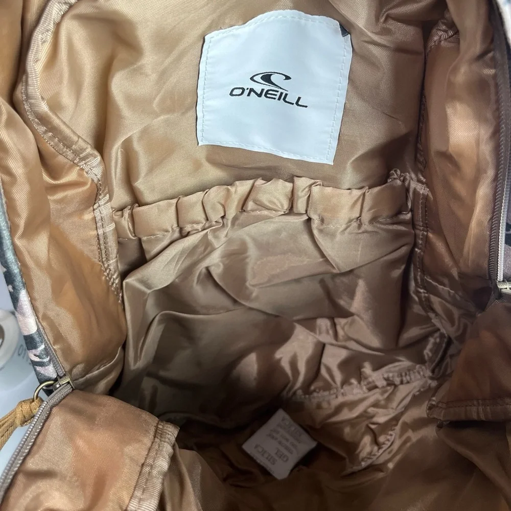 O’Neill Geometric Pattern Backpack - Picture 4 of 5